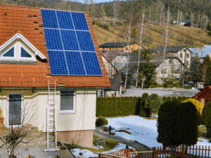 installation d'un système de montage solaire sur un toit en tuiles 8KM daté du 22 OCT.