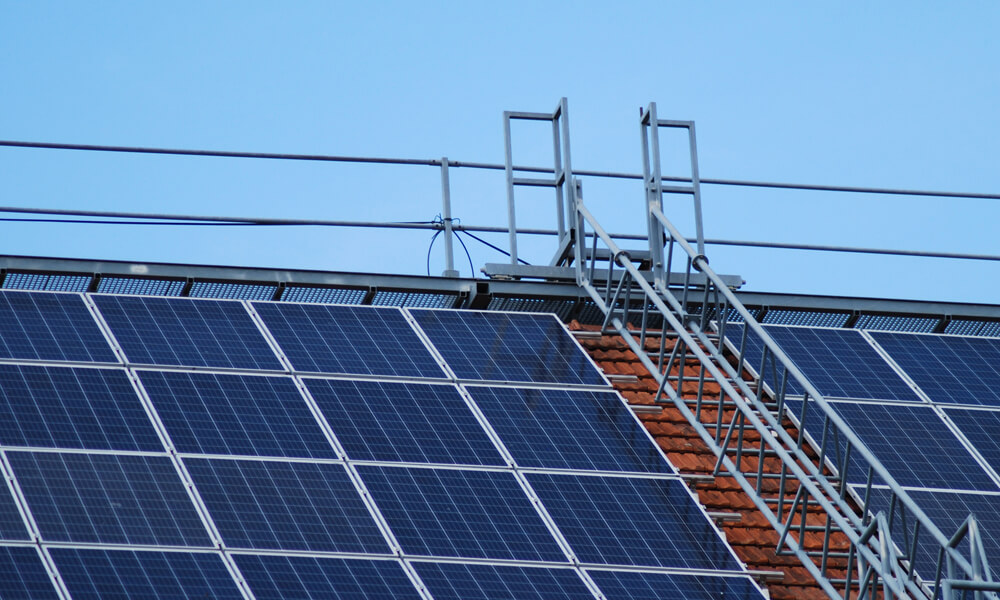 Adjustable Solar Panel Mount Systems on Roof