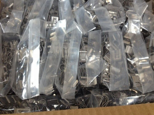 02 bulk bags of solar panel cable clips in each carton