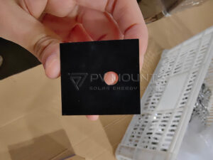 Pre-assembled integrated EPDM for L feet